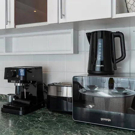 アパート Near Aupark *